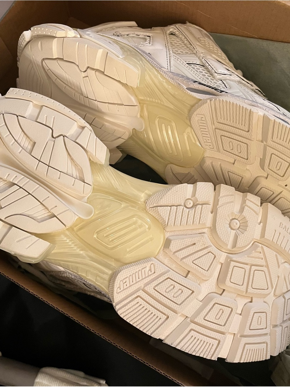Balenciaga Runners White - Picture 5 of 7